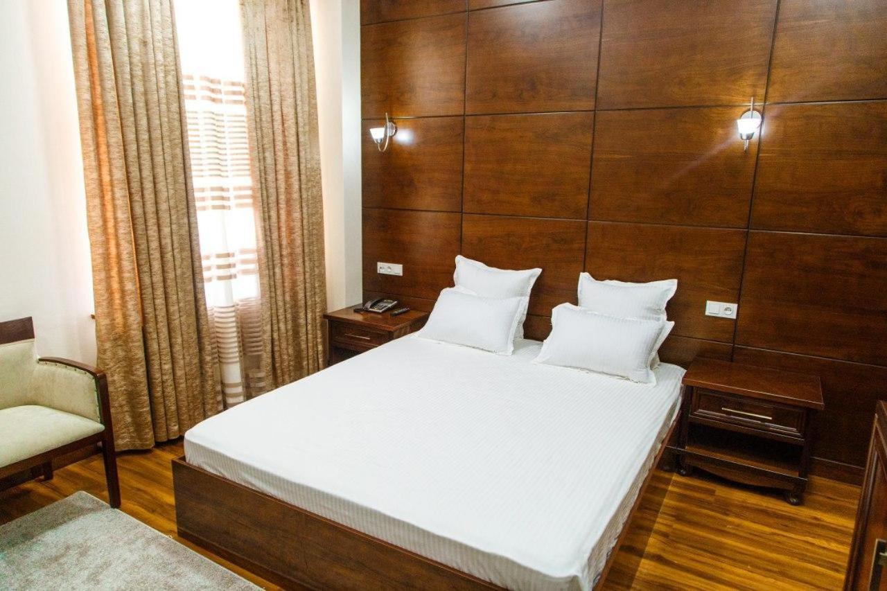 Hotel Shedevr Plaza Namangan Exteriér fotografie